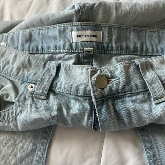 T-shirts and Jeans - Picture 14 of 16